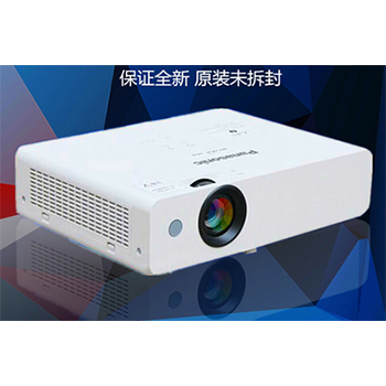 松下投影仪PT-X3232STC