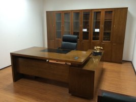 宏发家具 B1113班台 运输费用：四环内免费运输，安装，抬楼，四环外免费安装，运费抬楼另议